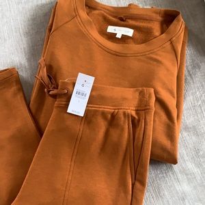 Lou and grey rust signature soft set sweatpants sweatshirt